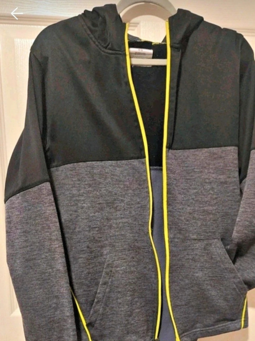 AND1 Men's Color Block Zip Hoodie Black & Gray